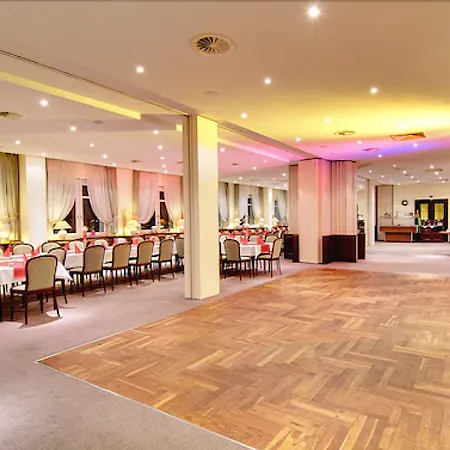 Hotel Ziegenkrug Rostocker Tor 3*