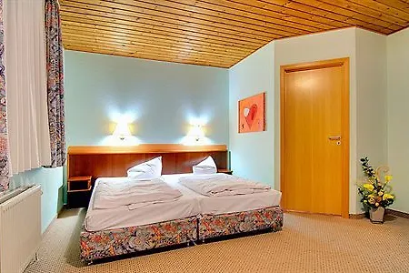 Ziegenkrug Rostocker Tor 3*