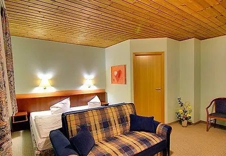 Ziegenkrug Rostocker Tor 3* Lambrechtshagen