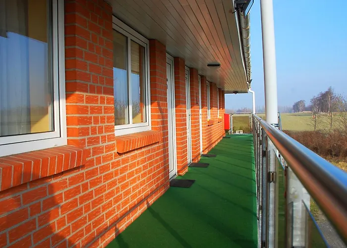 Отель Ziegenkrug Rostocker Tor 3*